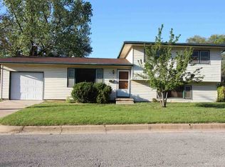 8112 E Zimmerly St, Wichita, KS 67207