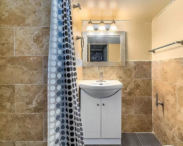 615 Maple Ct #615 MAPLE CT — Photo 12