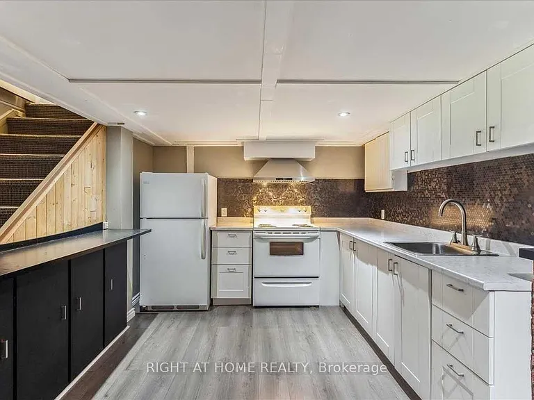 1252 Waterdown Rd #LOWER — Photo 6