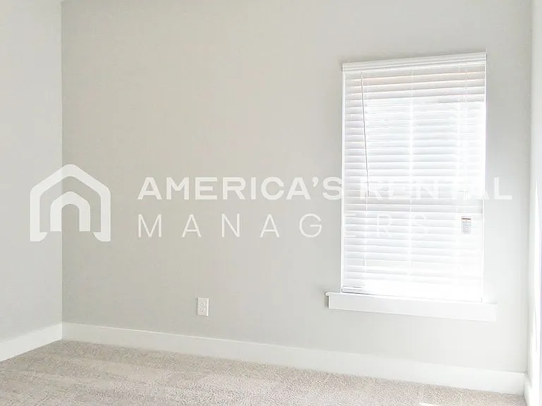 5596 Park Side Rd — Photo 6