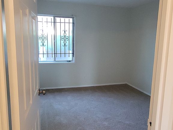 4th image of 2606 Indian Dr APT 1B