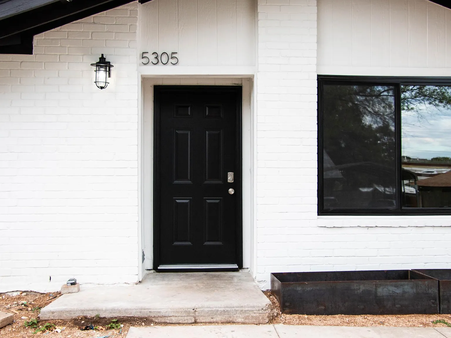 3 bed, 1341 sqft, $2,150 — Photo 2