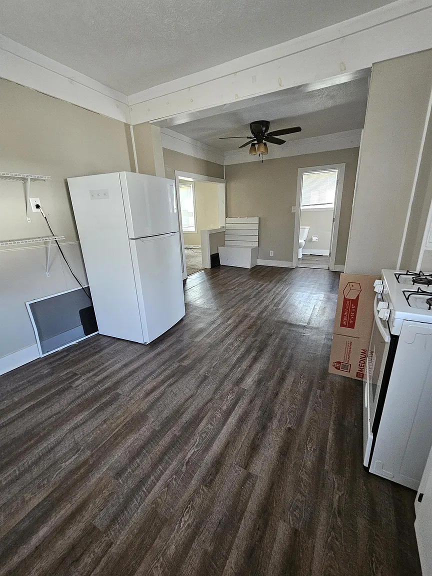 1520 Wilson St photo 1