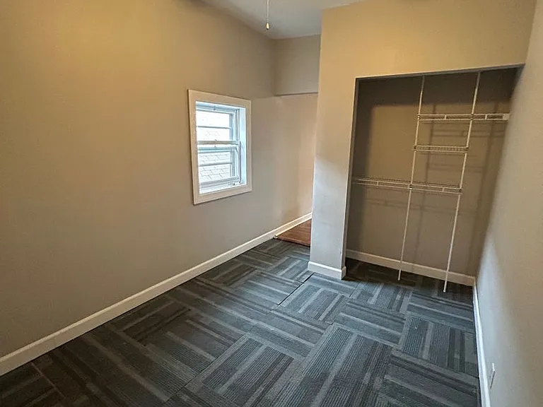 1243 W 32nd St #2R — Photo 4