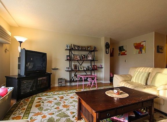 2nd image of 2201 S Stewart Ave APT 2J