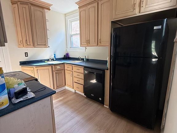 5th image of 4302 Harding Ave