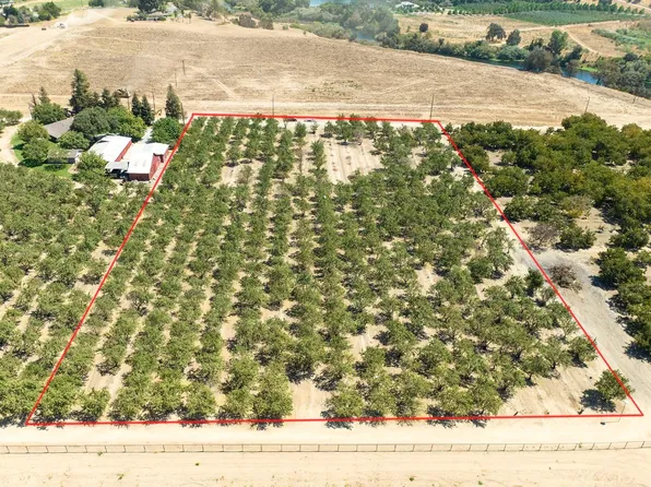 72 Timmie Ln #4, Waterford, CA 95386