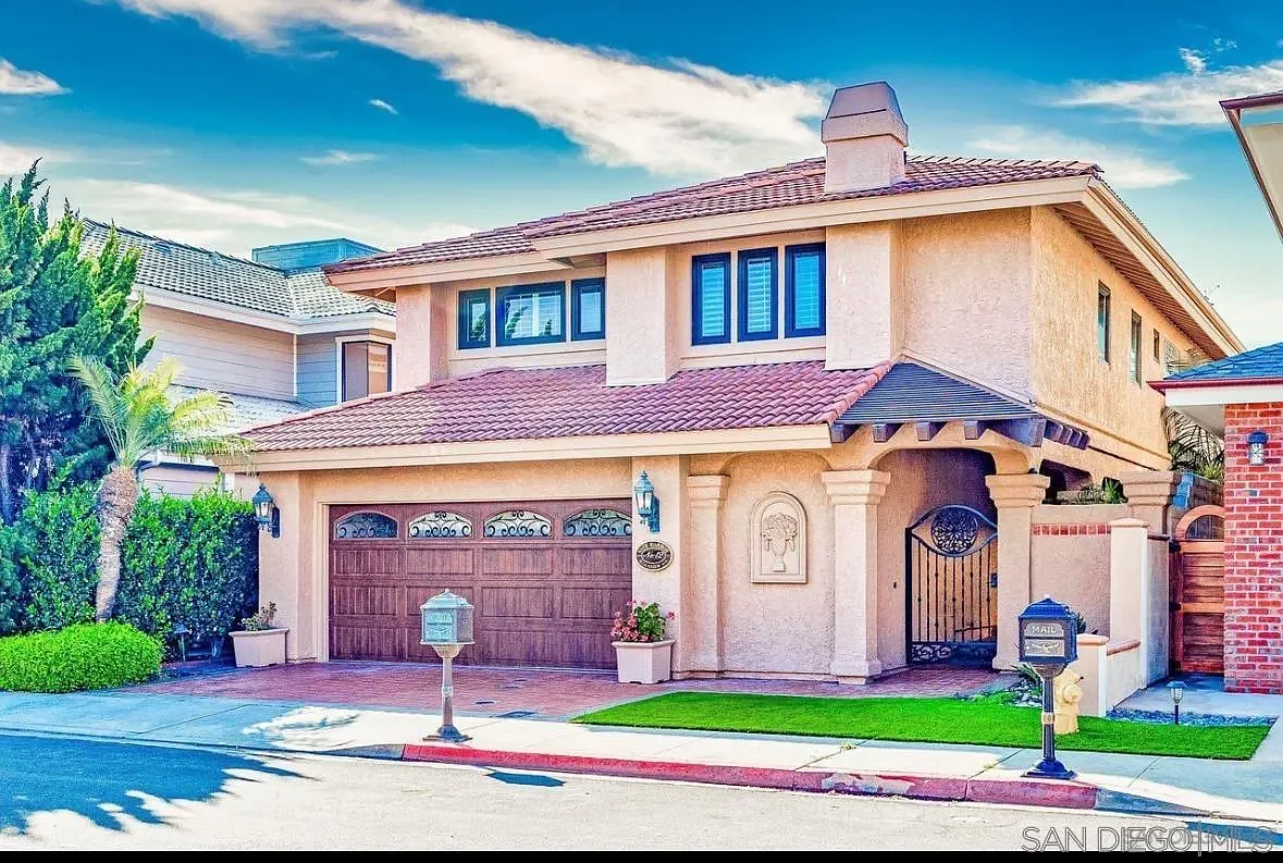 4 bed, 3.5 bath, 2947 sqft, $10,000 — Photo 2