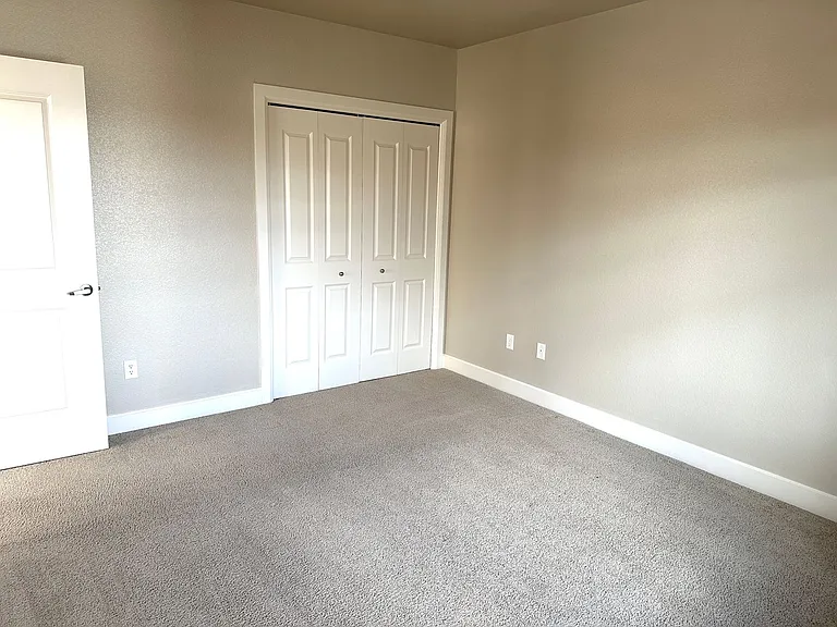 412 S 13th St #317 — Photo 21