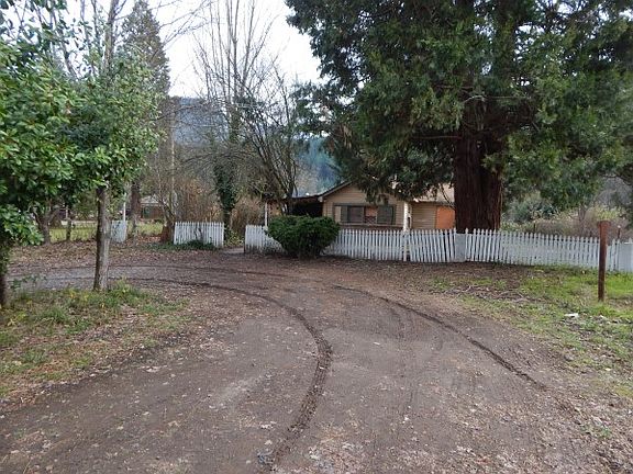 4th image of 6575 Rogue River Hwy