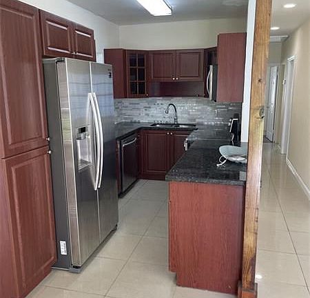4th image of 2141 NE 180th St