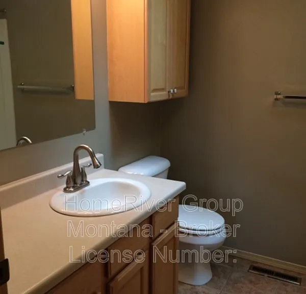 516 Connor Ct — Photo 9