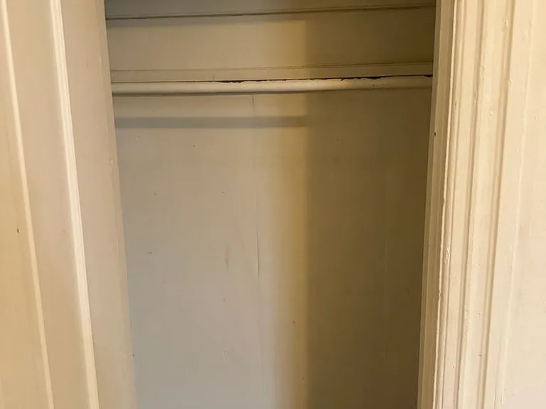 929 W Gordon St — Photo 13