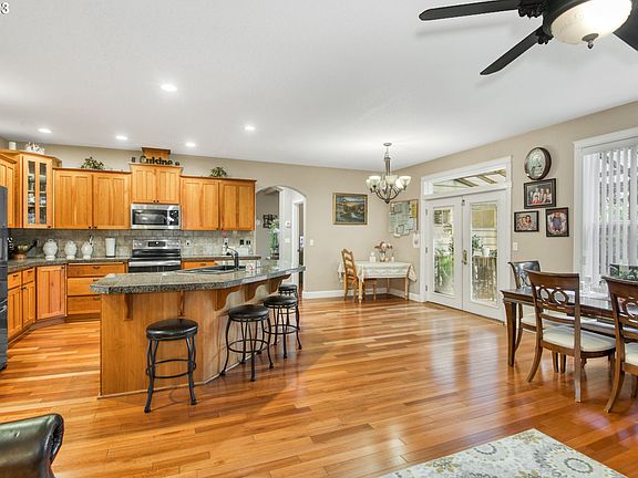 5th image of 1609 NE 139th Ave
