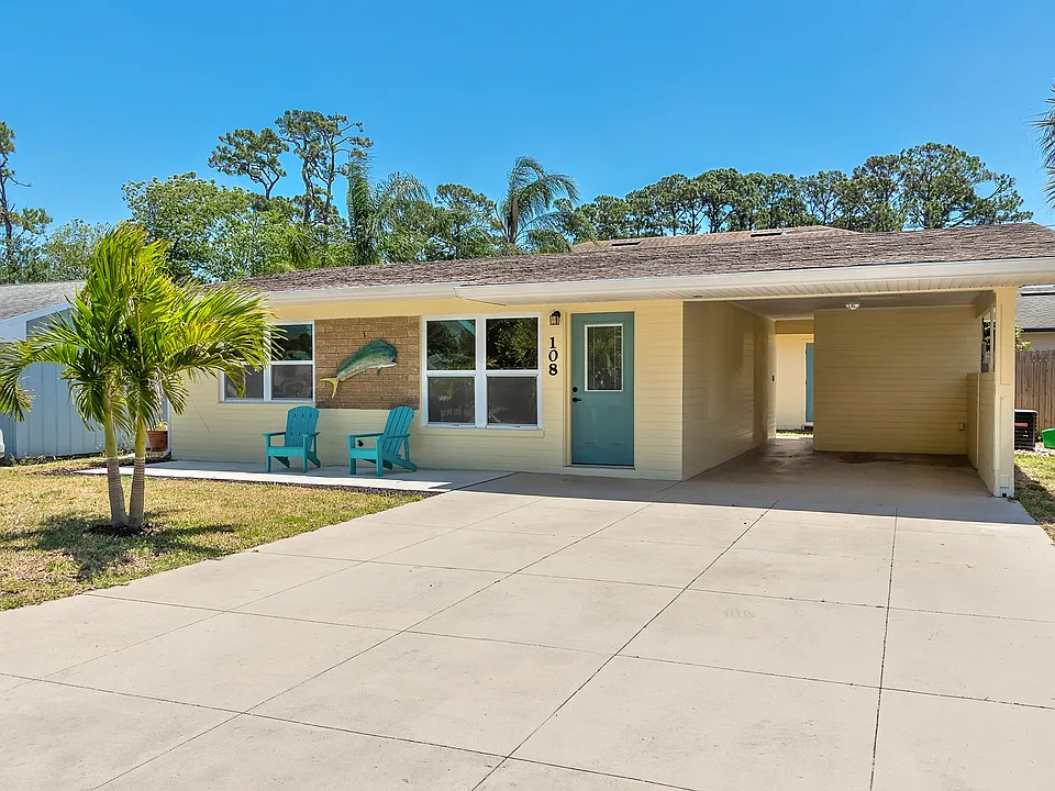 108 Magnolia Ave