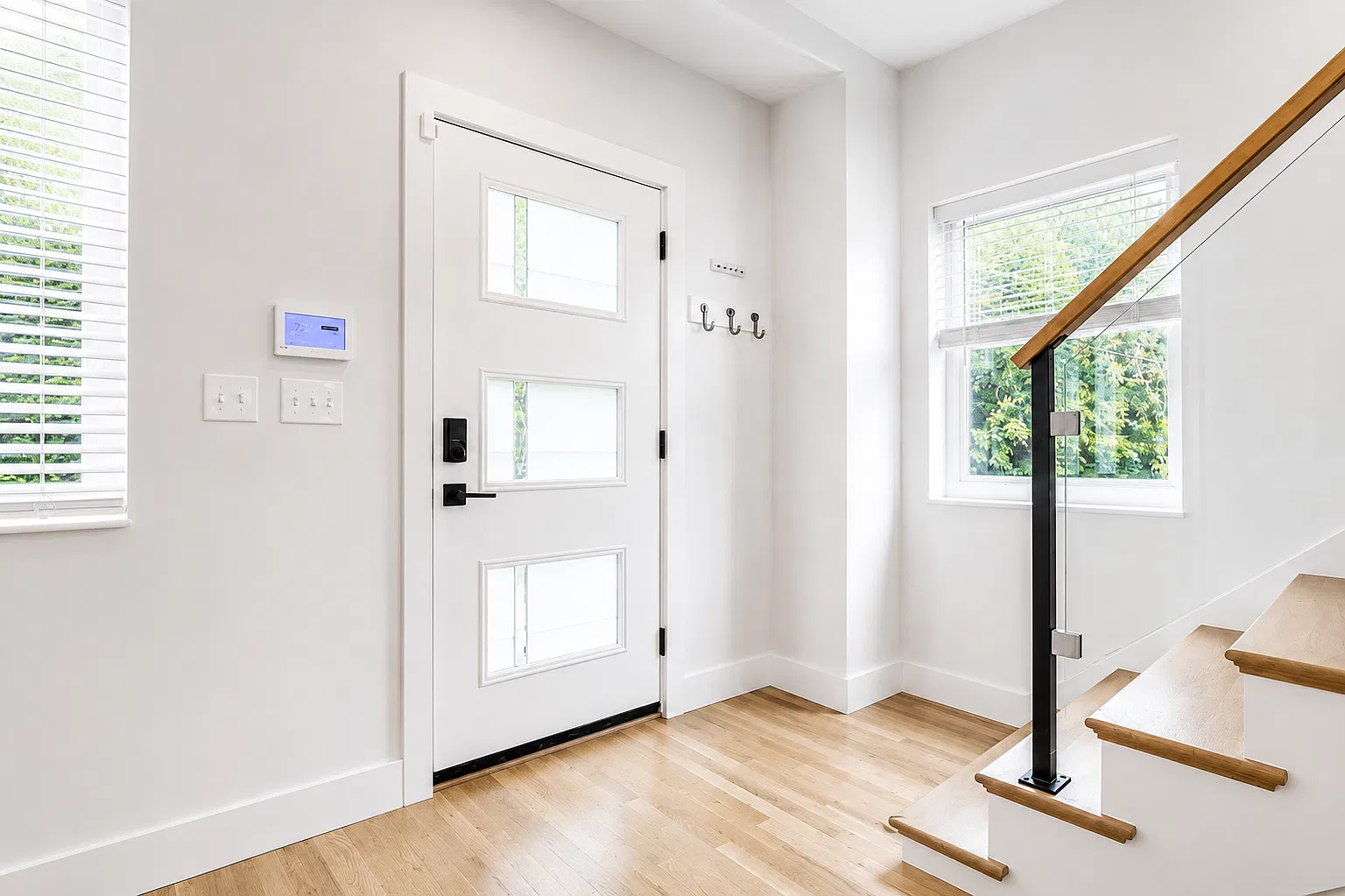 3 bed, 2300 sqft, $6,000 — Photo 3