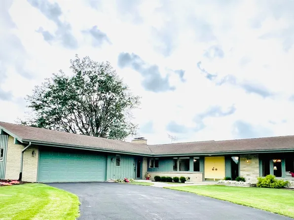117 Highcrest Ct, Shannon, IL 61078