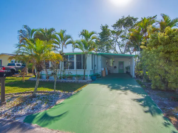 9 Bernardo Lane, Port St Lucie, FL 34952