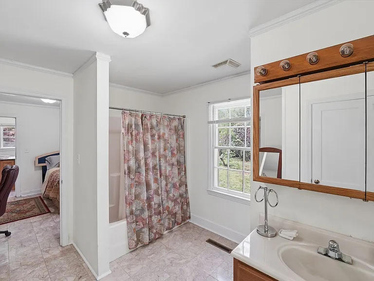 3120 Baucom Rd — Photo 24