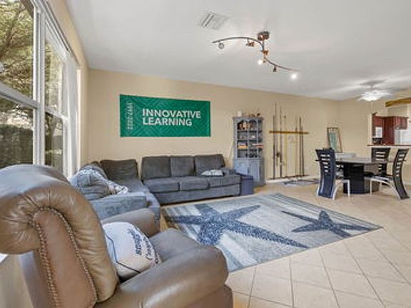3rd image of 17529 Laurel Grove Ct