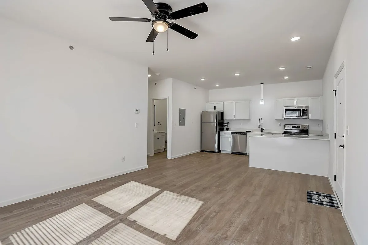 Floor plan 420