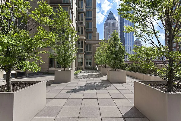 Rented by Cooper & Cooper Real Estate | media 7