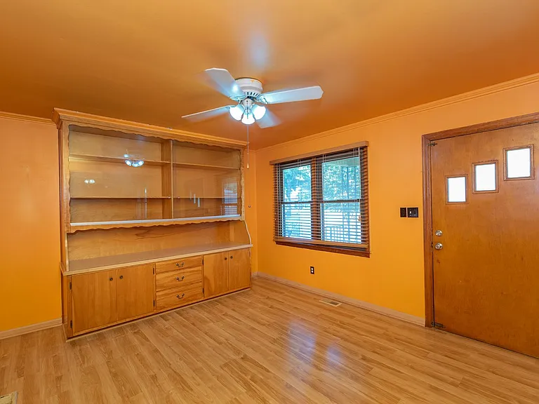 315 Georgia Ave — Photo 9