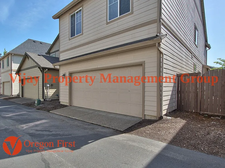 410 SW Basilone Ter — Photo 25