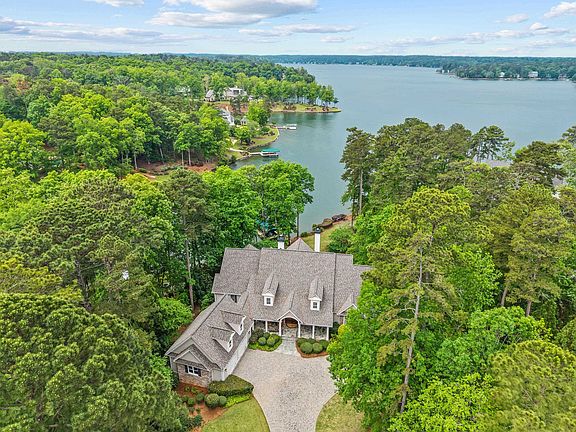 4th image of 1100 Falling Creek Dr