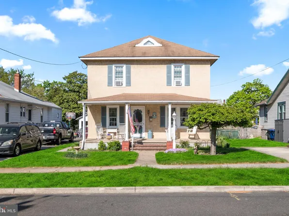 215 Lippincott Ave, Riverside, NJ 08075