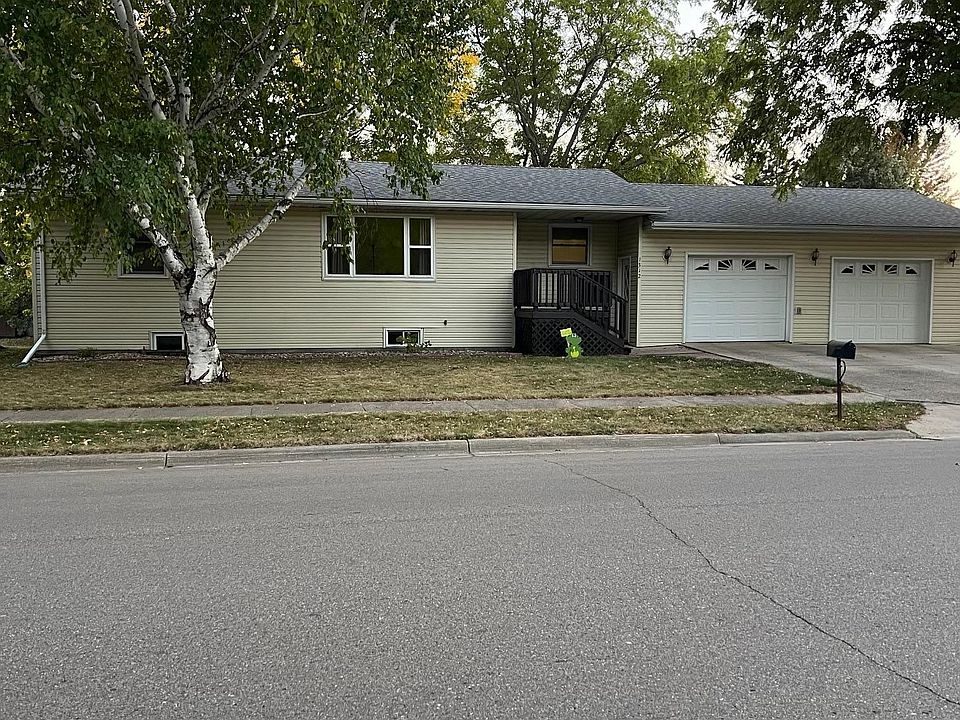 1st image of 1312 Parkside Dr