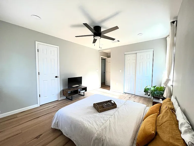 Main bedroom