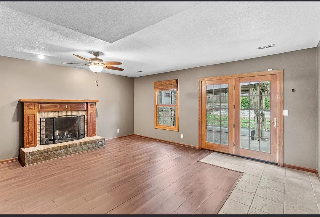 4 bed, 3018 sqft, $2,500 — Photo 4