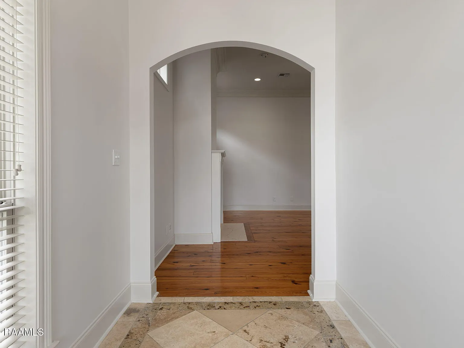 3 bed, 2.5 bath, 2251 sqft, $2,500 — Photo 3