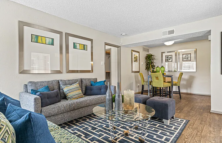 Parc Plaza Apartments — Photo 36
