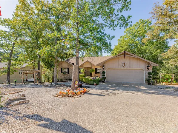 28 Cambria Dr, Bella Vista, AR 72715