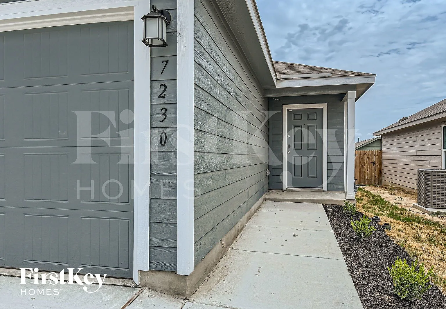4 bed, 2.0 bath, 1800 sqft, $1,635 — Photo 3