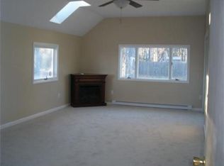 10 Pine St, Mattapoisett, MA 02739