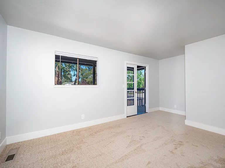 5050 Wilder Dr — Photo 13