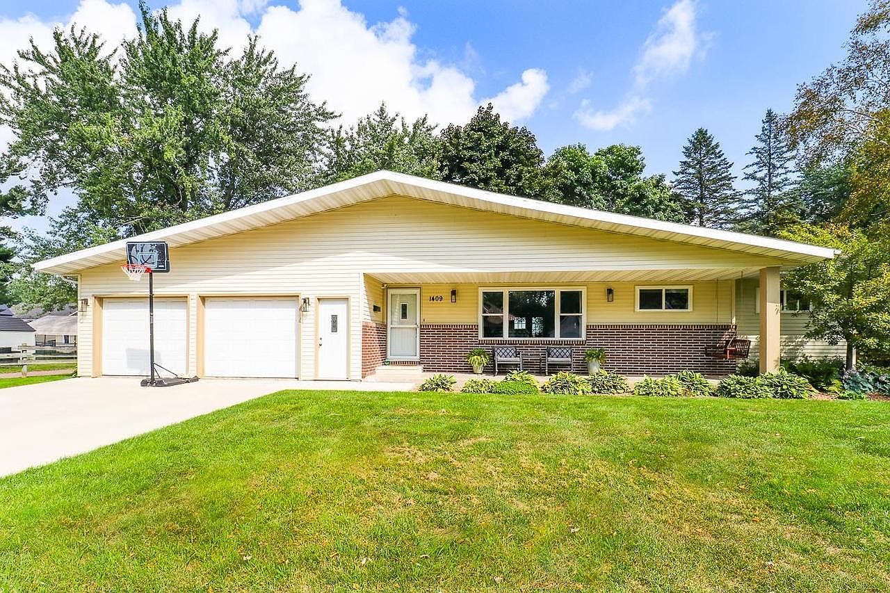 1409 South CHERRY AVENUE, Marshfield, WI 54449 Zillow