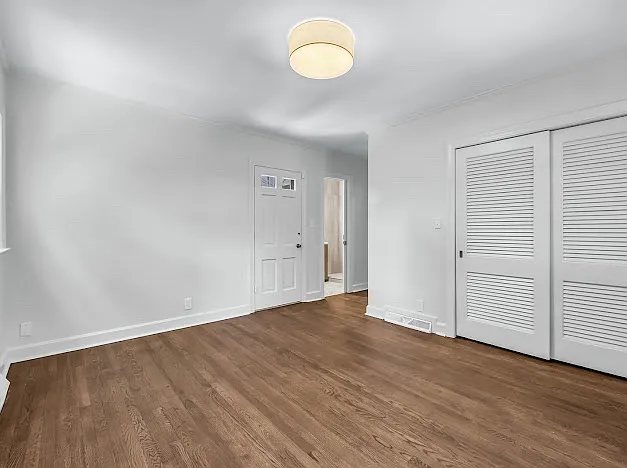 111 Lois Ln — Photo 14