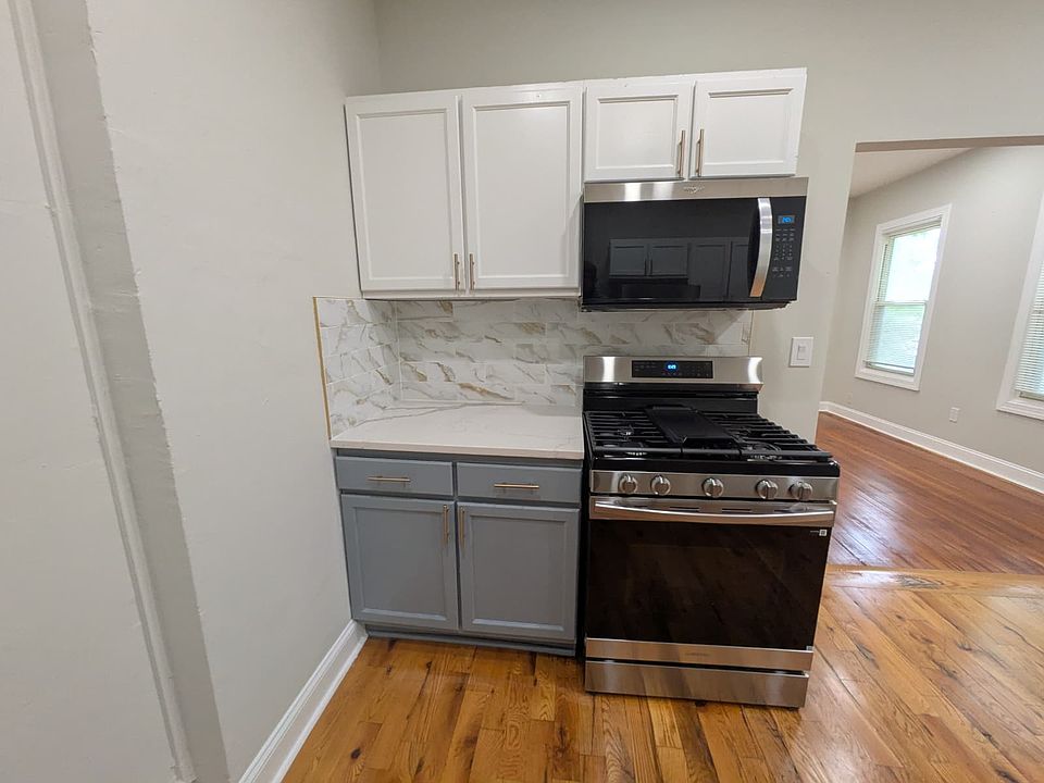 1st image of 348 Davenport Ave Floor 2