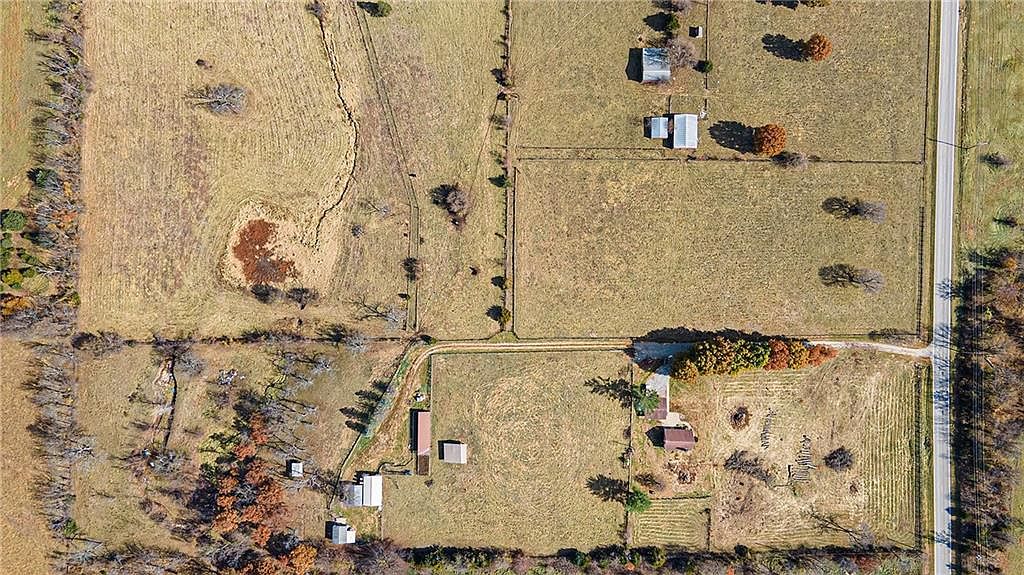 10210 W 247th St, Bucyrus, KS 66013 MLS 2424687 Zillow