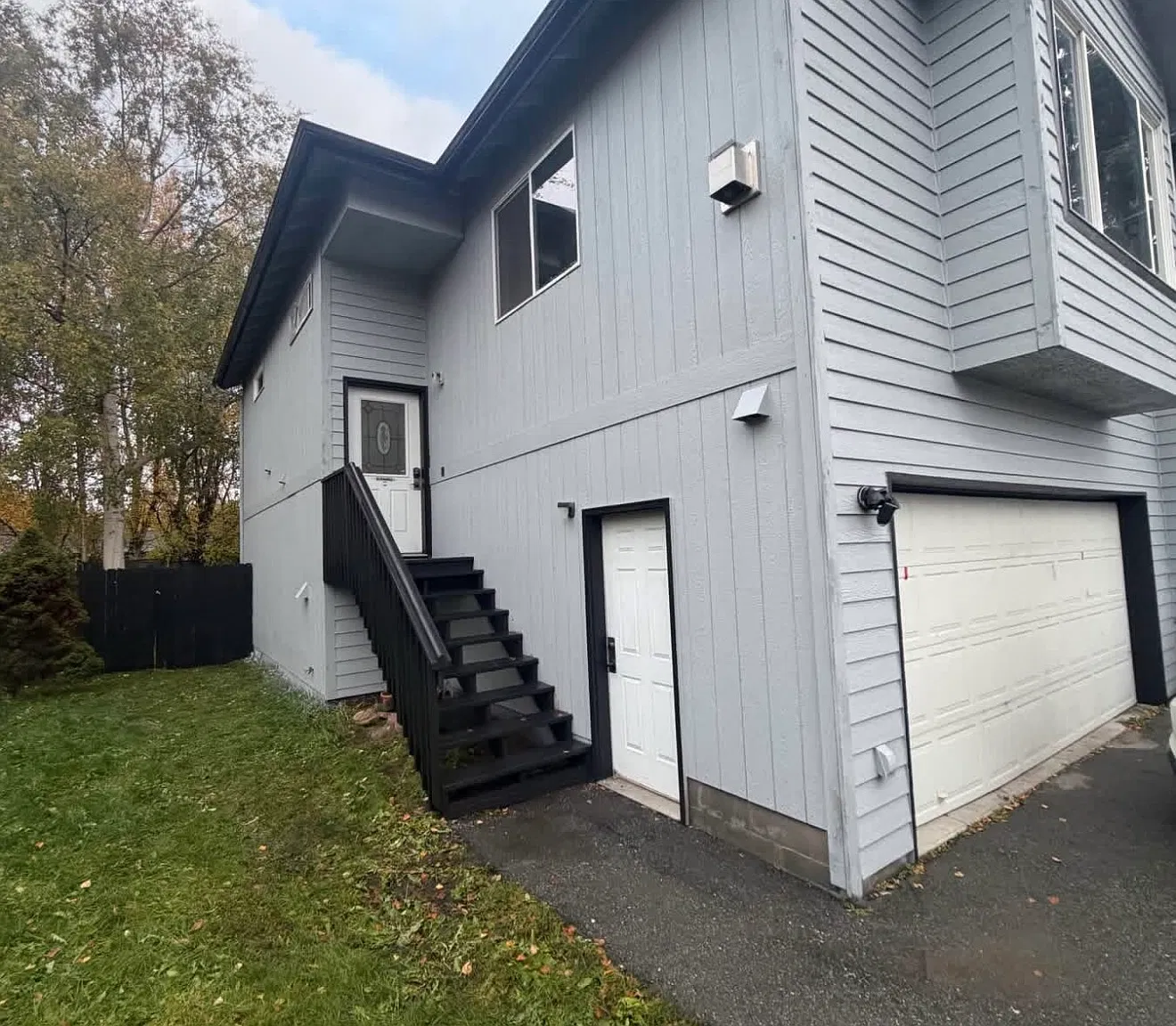 3 bed, 2.5 bath, 2904 sqft, $3,300 — Photo 1