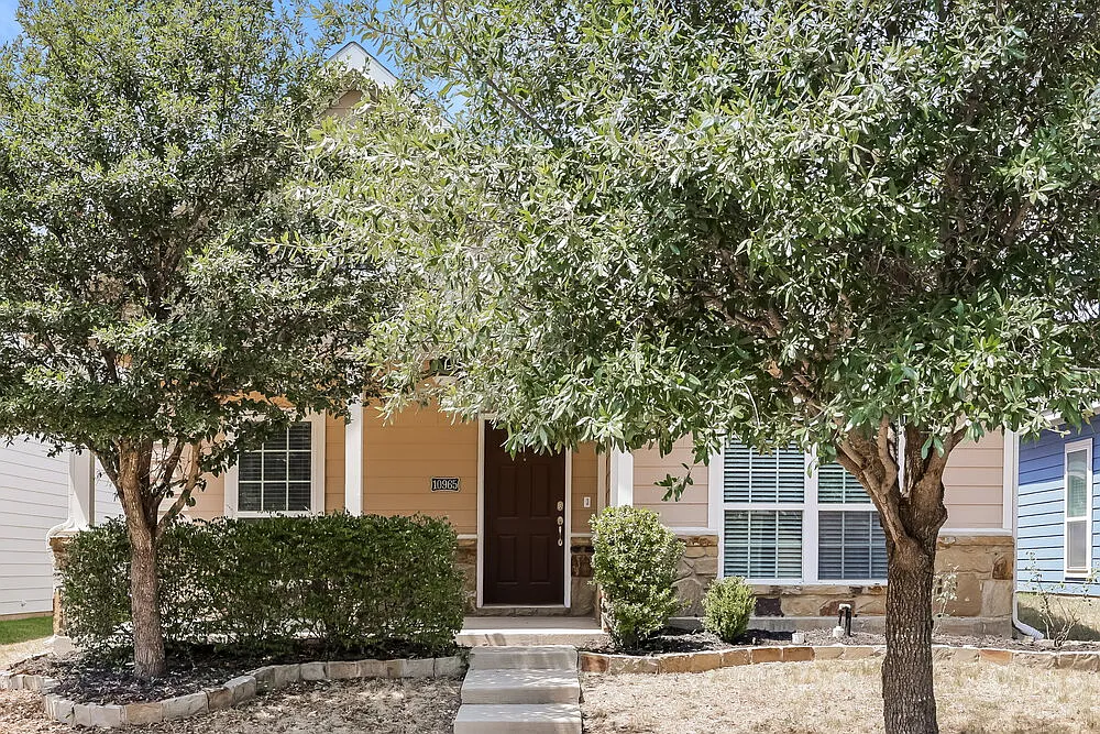 3 bed, 2.0 bath, 2105 sqft, $2,445 — Photo 1