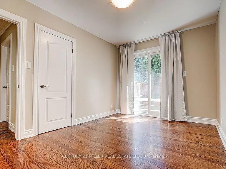 37 Dallington Dr — Photo 33