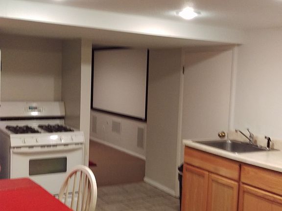 4th image of 2387 E Maywood Dr