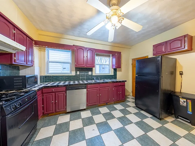 31 Seattle St #1 — Photo 12