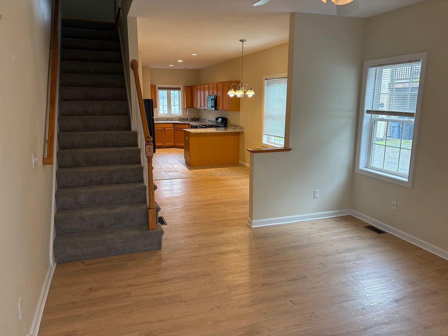 2 bed, 1.5 bath, 1150 sqft, $2,600 — Photo 4