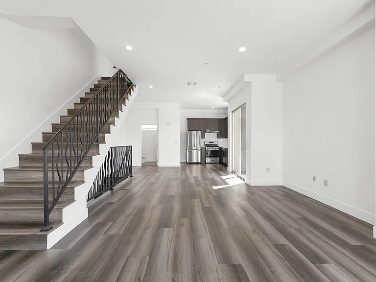 6006 N Klump Ave — Photo 17